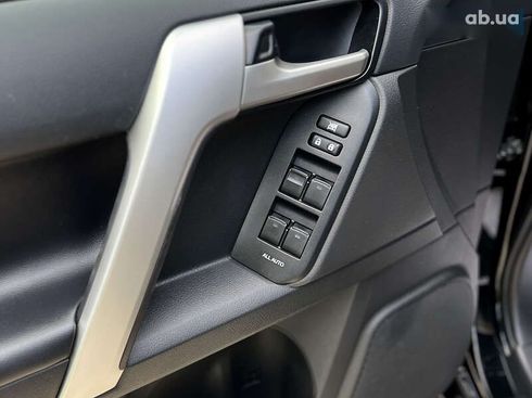 Toyota Land Cruiser Prado 2023 - фото 24