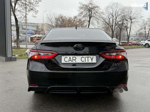 Toyota Camry 2023 - фото 6
