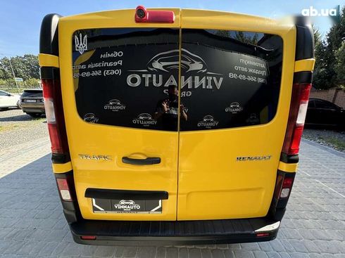 Renault Trafic 2017 - фото 11