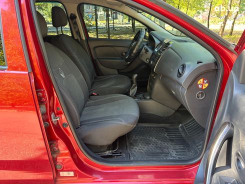 Renault Sandero 2020 красный - фото 16