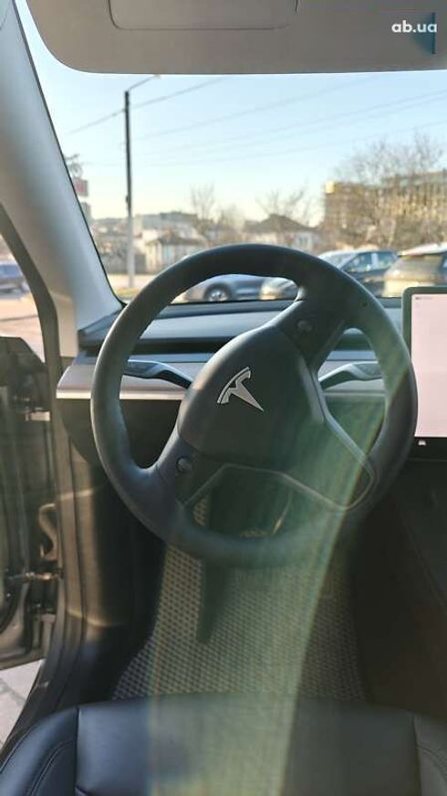 Tesla Model Y 2023 - фото 9