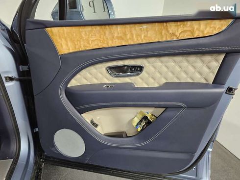 Bentley Bentayga 2022 - фото 18