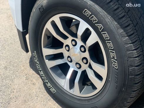 Chevrolet Suburban 2019 белый - фото 5
