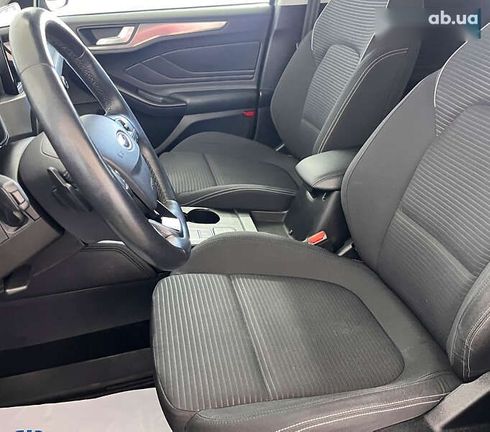 Ford Focus 2018 - фото 7