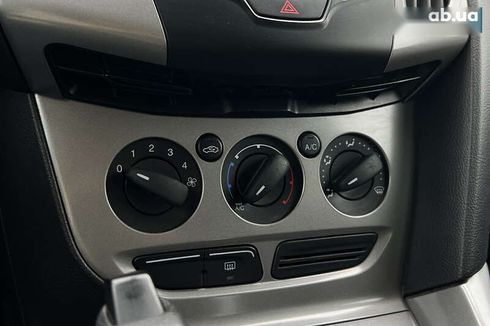 Ford Focus 2013 - фото 17