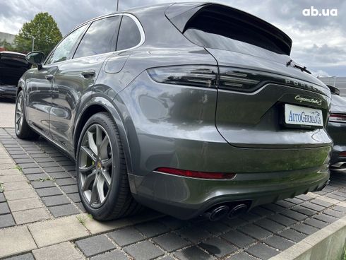 Porsche Cayenne Turbo S E-Hybrid 2022 - фото 18