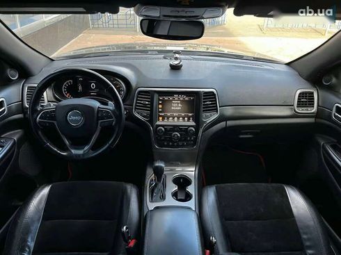 Jeep Grand Cherokee 2017 - фото 17