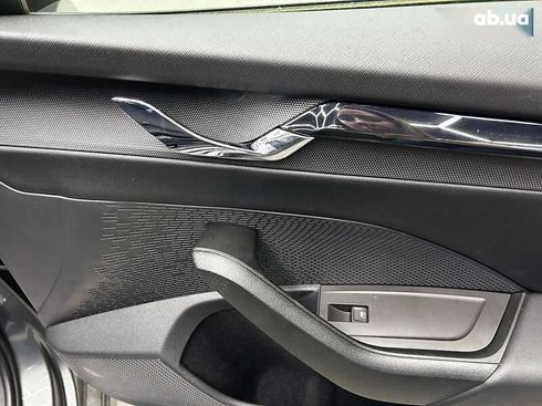 Skoda Octavia 2023 - фото 10