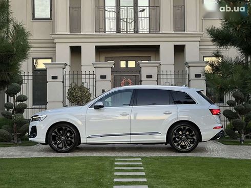 Audi Q7 2025 - фото 6