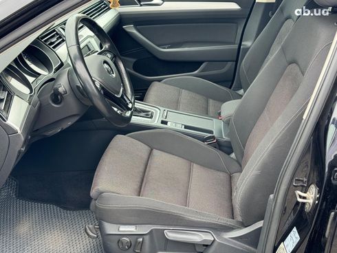 Volkswagen Passat 2015 черный - фото 17