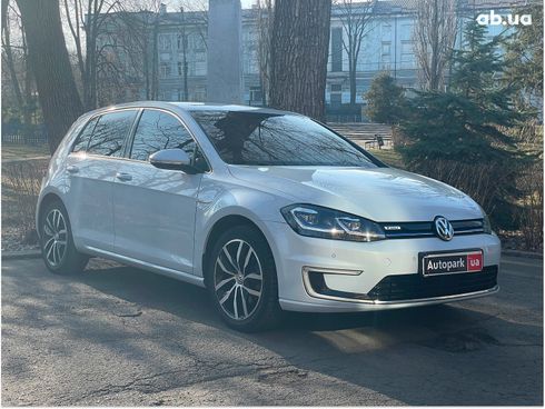 Volkswagen e-Golf 2018 белый - фото 8