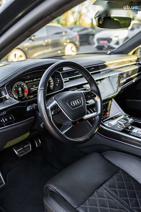 Audi S8 2021 - фото 19