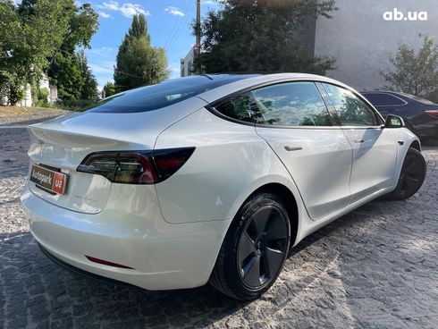 Tesla Model 3 2021 белый - фото 5
