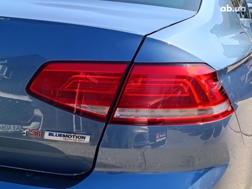 Volkswagen Passat 2015 синий - фото 9