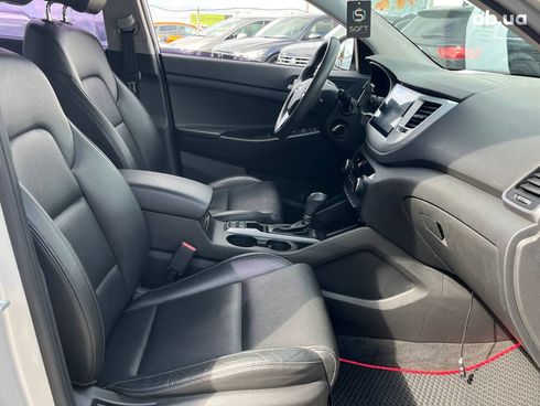 Hyundai Tucson 2016 серый - фото 10