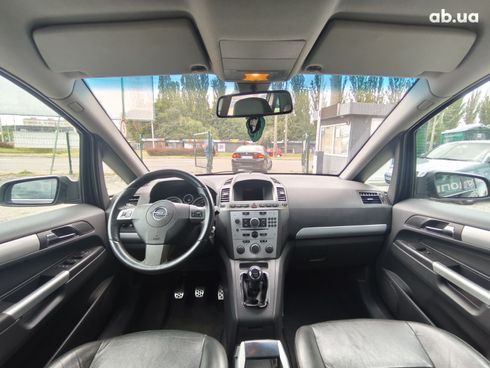 Opel Zafira 2005 черный - фото 16