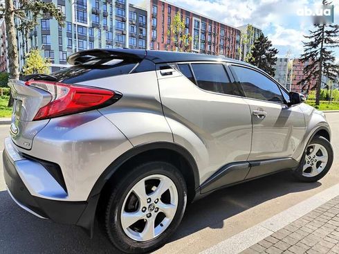 Toyota C-HR 2016 - фото 21