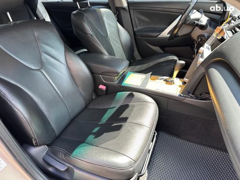 Toyota Camry 2007 бежевый - фото 20