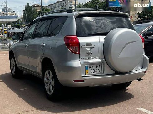 Toyota RAV4 2007 - фото 8