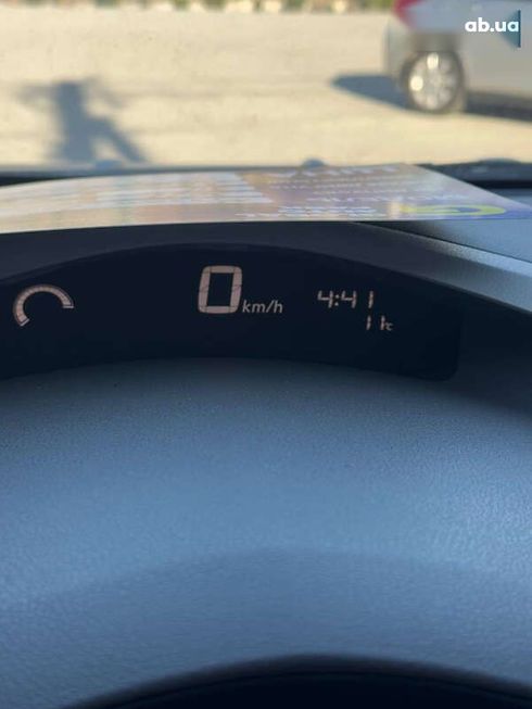 Nissan Leaf 2011 - фото 14