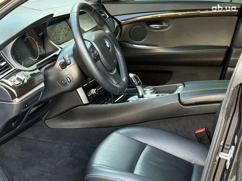 BMW 5 серия 2015 серый - фото 14