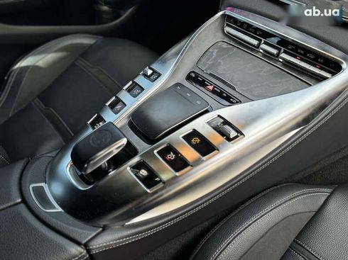 Mercedes-Benz AMG GT 4 2019 - фото 23