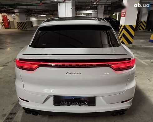 Porsche Cayenne Coupe 2019 - фото 12