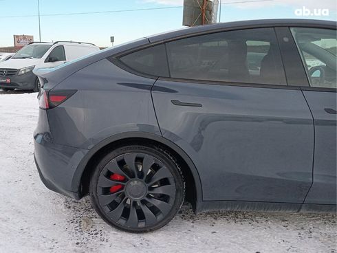 Tesla Model Y 2022 серый - фото 14