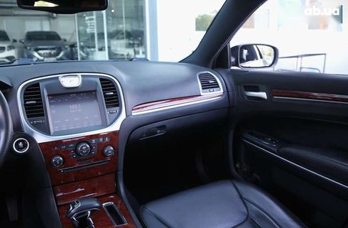 Chrysler 300C 2013 - фото 14