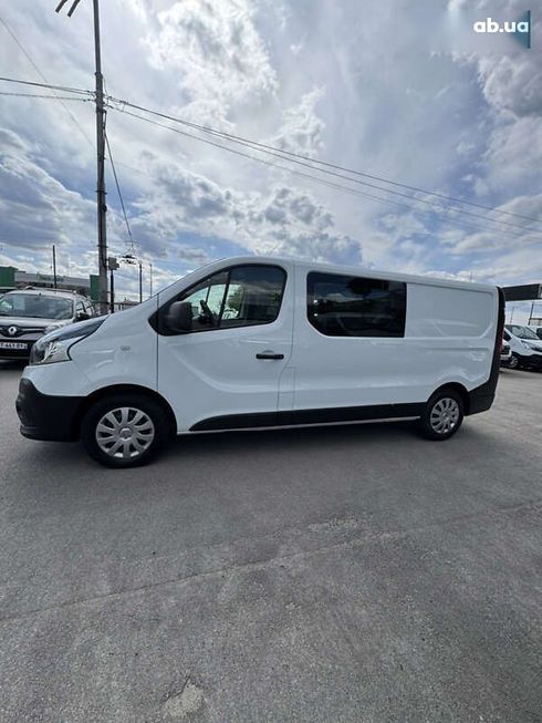 Renault Trafic 2018 - фото 13