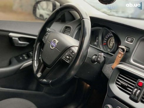 Volvo V40 2014 - фото 29