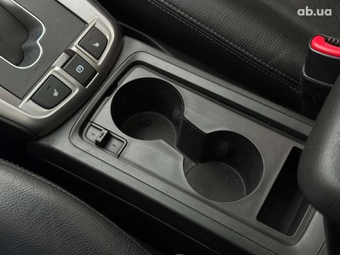 Chevrolet Captiva 2015 черный - фото 79