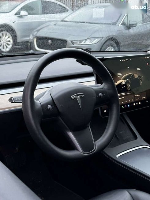 Tesla Model 3 2022 - фото 15