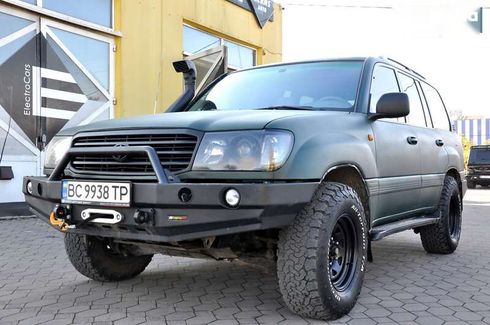 Toyota Land Cruiser 2002 - фото 2
