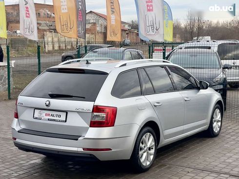 Skoda Octavia 2017 - фото 18