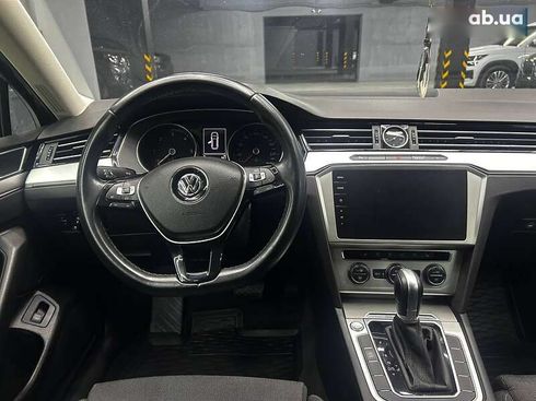 Volkswagen Passat 2018 - фото 8