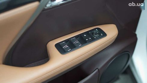 Lexus RX 2017 - фото 15