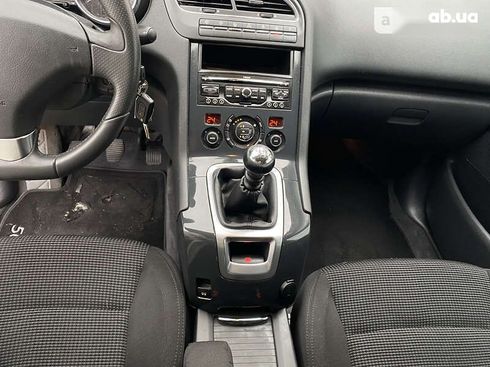 Peugeot 5008 2011 - фото 26