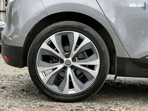 Renault Scenic 2017 - фото 23