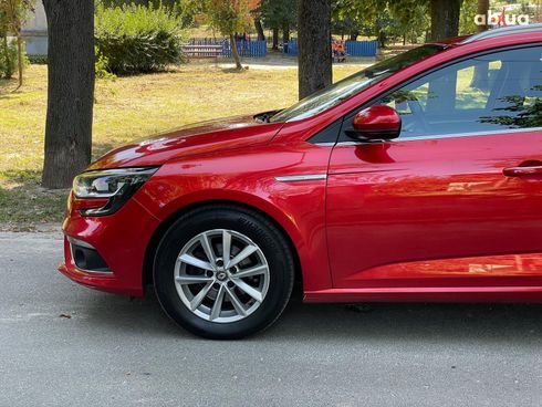 Renault Megane 2018 красный - фото 12