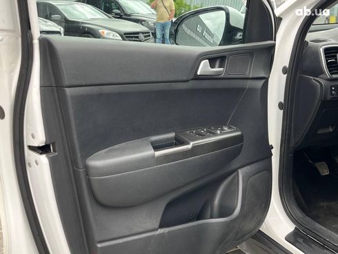 Kia Sportage 2016 белый - фото 42