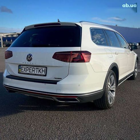 Volkswagen passat alltrack 2020 - фото 3