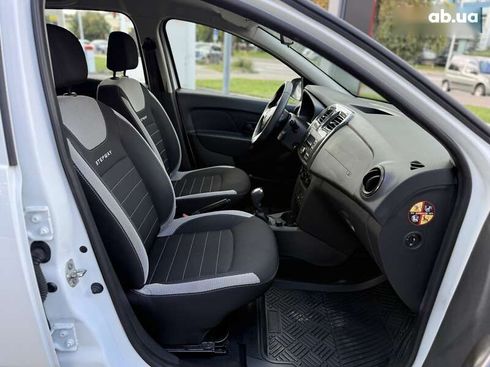Renault Sandero 2019 - фото 9