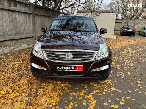 SsangYong Rexton 2014 коричневый - фото 2