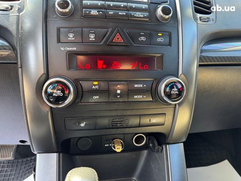 Kia Sorento 2010 коричневый - фото 23