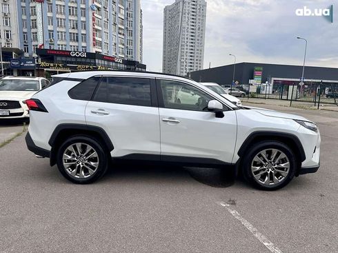 Toyota RAV4 2023 - фото 26