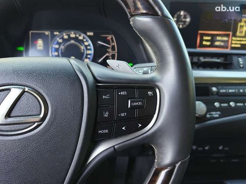 Lexus ES 2021 - фото 25