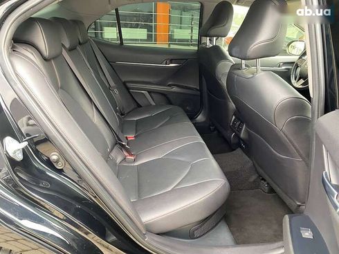 Toyota Camry 2020 - фото 22