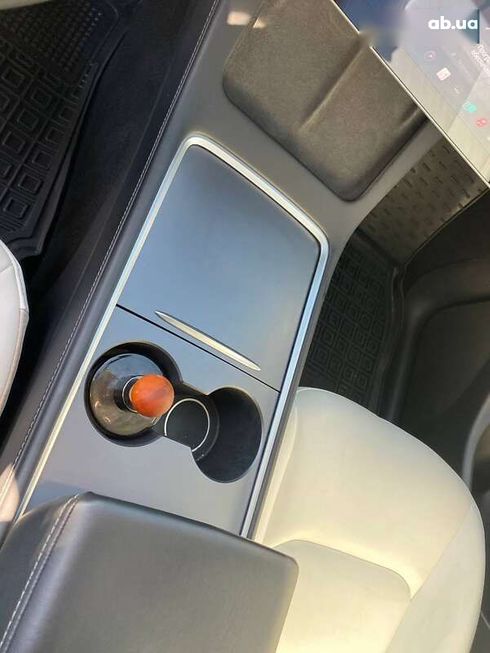 Tesla Model Y 2021 - фото 15