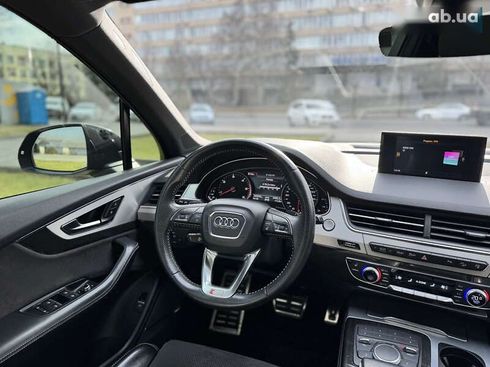 Audi Q7 2017 - фото 30